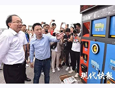 德瀾仕智能垃圾箱驚艷亮相無錫市垃圾分類啟動儀式！